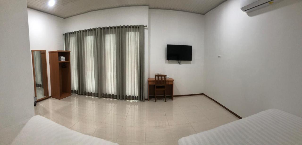 Aurora Hotel Siliwangi Чиребон Экстерьер фото