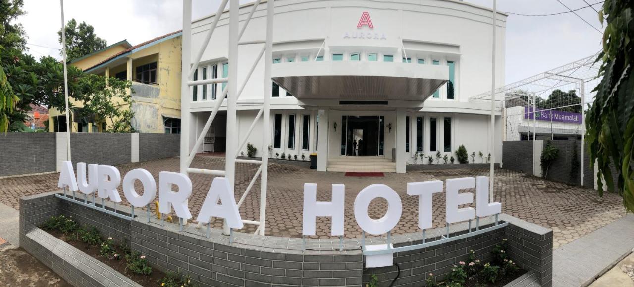 Aurora Hotel Siliwangi Чиребон Экстерьер фото